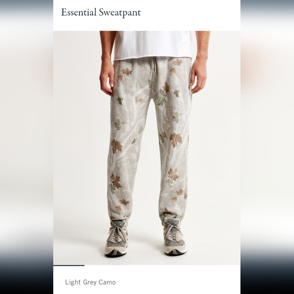 Abercrombie & Fitch Pants - Abercrombie light grey camo essential sweatpants Small regular